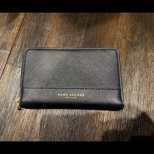 Marc jacobs zip wallet